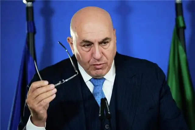 Repubblica - Крозетто едва не подал в отставку из?за конфликта вокруг военных трат