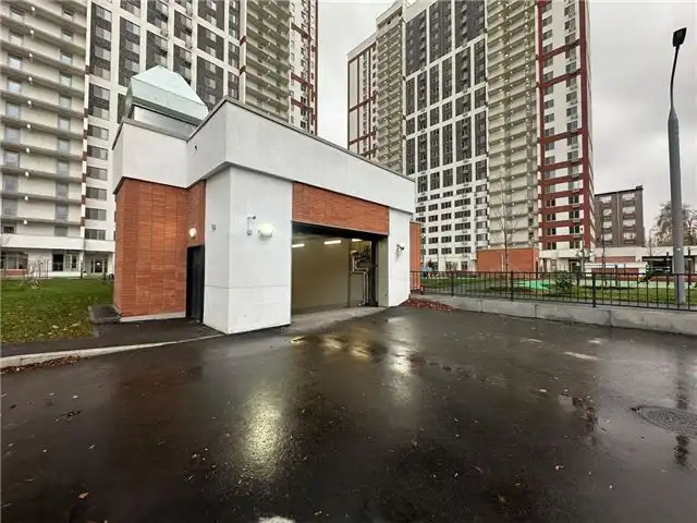 Более 200 парковочных мест в Коптеве Москвы выставлены на открытый аукцион