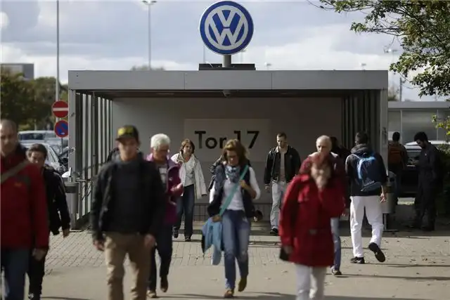 Volkswagen планирует сократить в Германии около 19 тысяч сотрудников чтобы оптимизировать штат