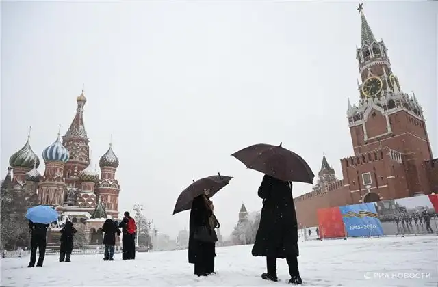 Фенолог Любов - циклон с Баренцева моря принес зимнюю погоду в центр страны