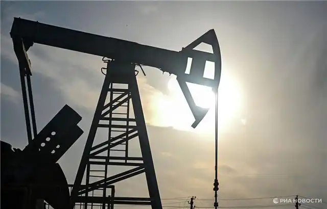 Путин продлил на полтора года действие контрмер против потолка цен на российскую нефть