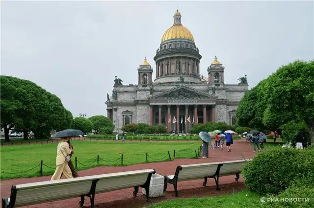 АТОР - Москва и Петербург возглавили рейтинг популярных экскурсионных направлений