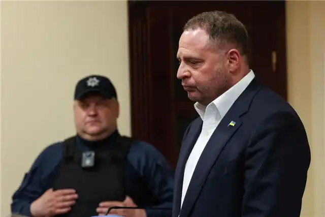 Адвокат Фомин утверждает, что Ермак консультировался с астрологом Аникиевич ради женской поддержки