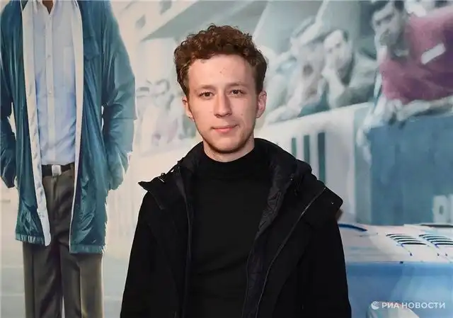 С актера, покинувшего Россию, Трескунова требуют погасить долг в 302 тысячи рублей