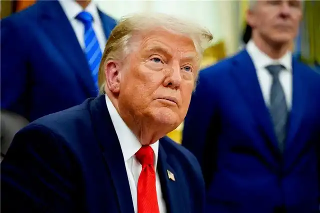 Трамп заявляет о стремлении США к скорейшему завершению конфликта между Украиной и Россией