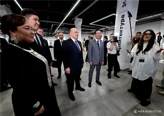 Мишустин ознакомился с работой креативного кластера «Квартал труда» в ходе визита в Якутск