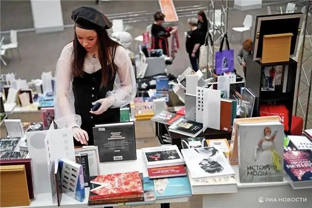 В Москве стартовала весенняя книжная ярмарка non/fictioN