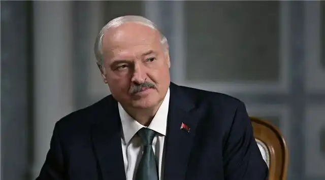 Лукашенко - Россия и Беларусь едины в готовности защищать Родину от Бреста до Владивостока