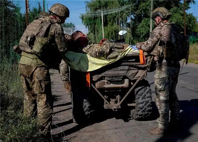 Солдат украинской армии признался товарищу, что испытывает невыносимую жажду