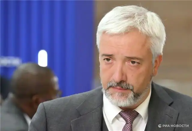 Евгений Примаков отмечает рост интереса жителей Запада к переезду в Россию