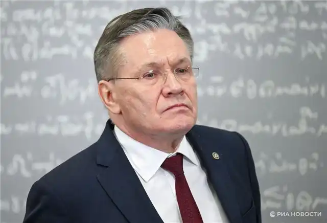 Лихачев - Китай намерен осуществить свыше десяти транзитных рейсов по Северному морскому пути