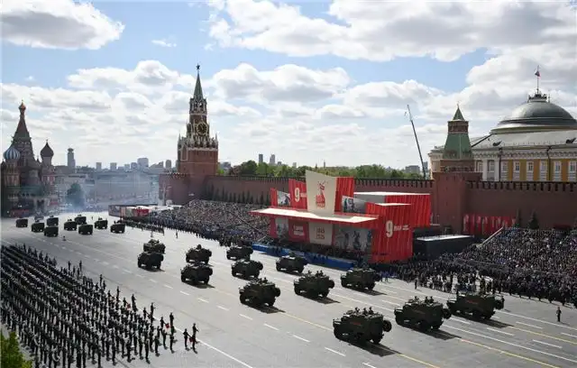 Министерство обороны России сообщило об отсутствии колонны техники в параде 9 мая в столице