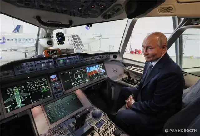 Путин подчеркнул необходимость высокого уровня конкуренции российских самолетов на мировом рынке
