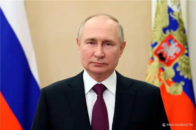 Путин обратился с поздравлением к сотрудникам горно?металлургического сектора в День металлурга